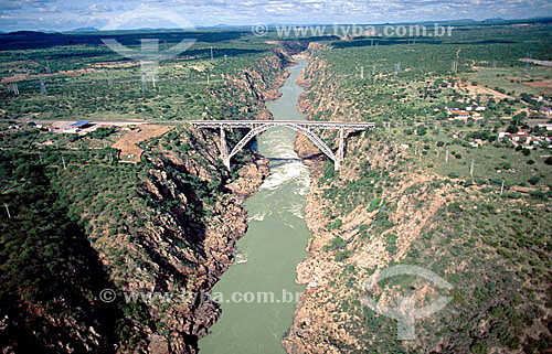  Dom Pedro II bridge over Sao Francisco River - Paulo Afonso city - Bahia state - Brazil 