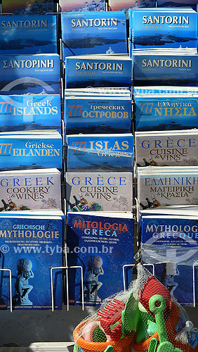  Tourists publications - Tourist guides - Commerce - Santorini - Greece - 10/2007 