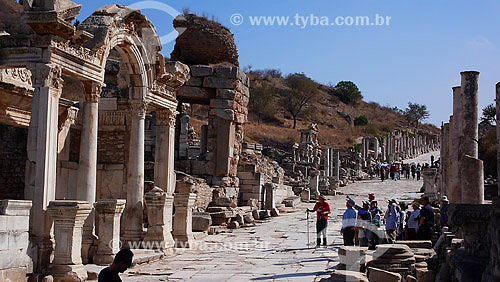  Marble avenue - Ephesus archeological site (100 years BC) - Turkey - 10/2007 