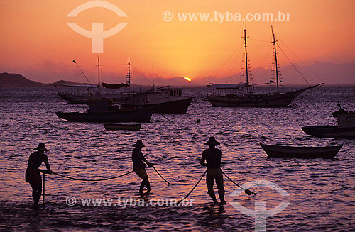  Fishermen and boats at sunset - Bardot coast - Buzios town - Rio de Janeiro state - Brazil 