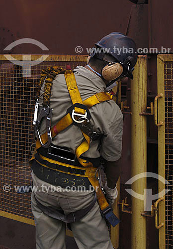 Workers safety - Safety equipment - EPI - CVRD (Rio Doce Vale mining company) - Sao Luis region - Maranhao state - Brazil 