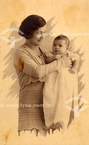  Mother with baby - 30thies - Archive: Maria Evangelina de Almeida 