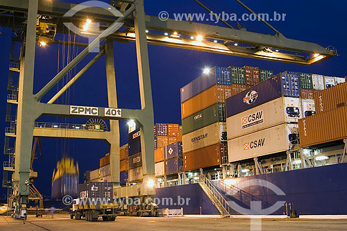  Cargo ship at Rio de Janeiro city seaport - Rio de Janeiro state - Brazil 