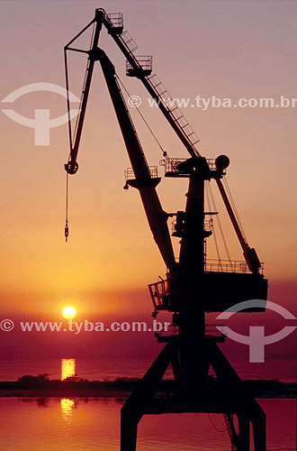  Silhouette of a derrick in seaport at sunset - Brazil  - Brazil