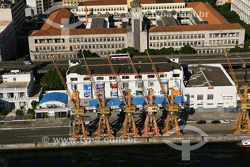  Aerial view of cranes in the Rio de Janeiro city seaport - Rio de Janeiro city - Rio de Janeiro state - Brazil - July 2006 