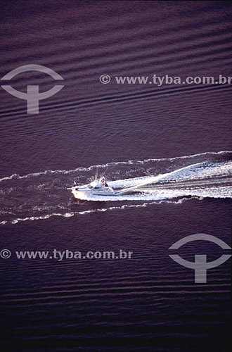  Motor boat moving on the sea - Brazil 