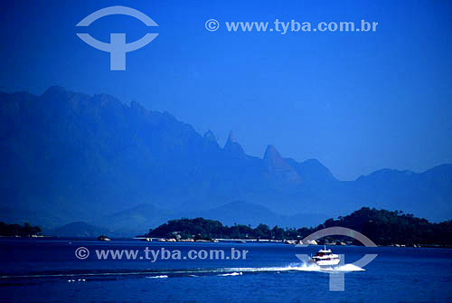  Guanabara Bay - sight of the Paqueta Island and the Orgaos Mountain Range - Rio de Janeiro city - Rio de Janeiro state - Brazil 