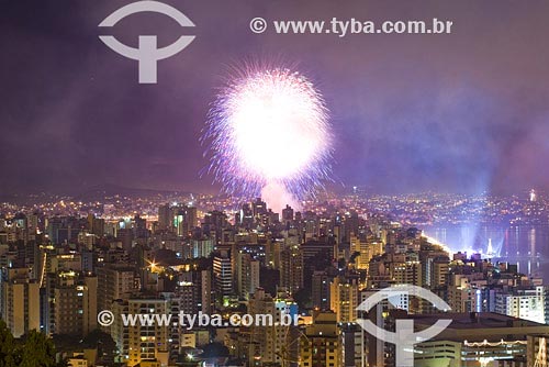  Subject: Fireworks at New Year`s Eve Place: Beira-mar Norte avenue City: Florianopolis - Santa Catarina state Country: Brazil Date: 31/12/2007 