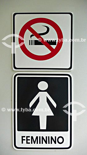  Subject: Plate of women toilet with smoking forbidden sign Date: 14/04/2007 