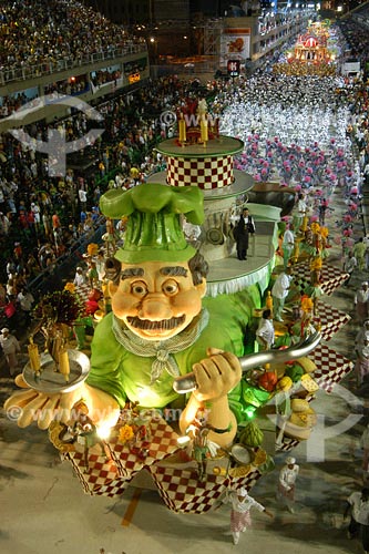  Subject: Parade of Mocidade Independente de Padre Miguel samba school Place: Sambadrome - Rio de Janeiro city - Rio de Janeiro state Date: Carnival 2005 
