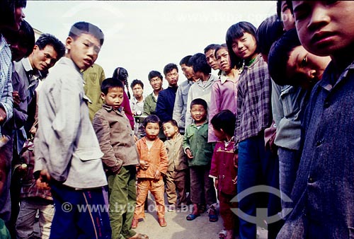  Subject: Group of people Place: China 