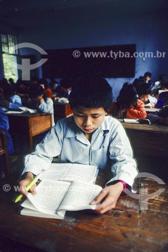  Subject: Boy studying Place: Yangshuo - China 