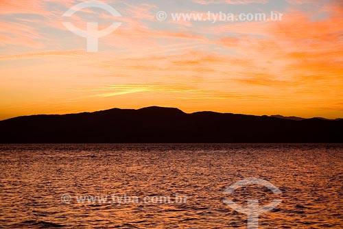  Subject: Sunset at Daniela beach Place: Florianopolis city - Santa Catarina state Date: 04/2008 