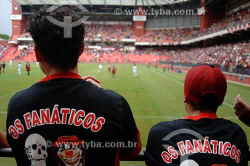  Subject: Fans of Atletico Paranaense Club at Arena da Baixada stadium / Place: Curitiba city - Parana state / Date: 01/2008 