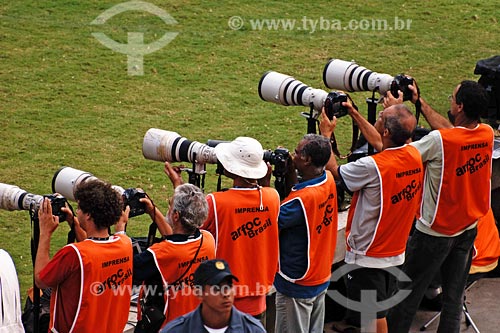  Subject: Photographers shooting at soccer game in Maracana stadium / Place: Rio de Janeiro city - Rio de Janeiro state / Date: 02/2008 