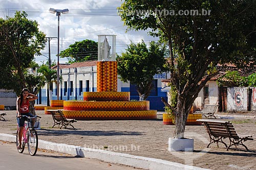  Subject: Girl on bicycle near square / Place: Arari town - Maranhao state / Date: 08/2008 