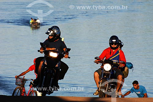  Subject: Motorcycles near Ferry port / Place: Imperatriz town - Maranhao state / Date: 08/2008 