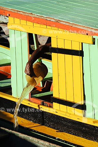  Subject: Fishing boat at dock / Place: Tocantins river - Imperatriz town - Maranhao state / Date: 08/2008 