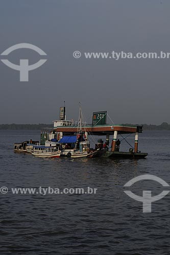  Subject: Fluvial gas station supply for boats - Guajará river / Place: Belem City - Para State - Brazil / Date: 10/13/2008 