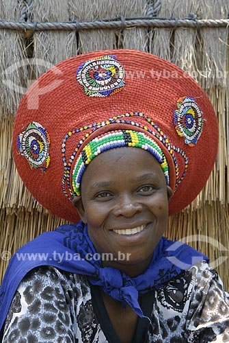  Subject: South african black woman / Place: Lesedi Village - Johannesburg City -  South Africa / Date: 03/11/2007 