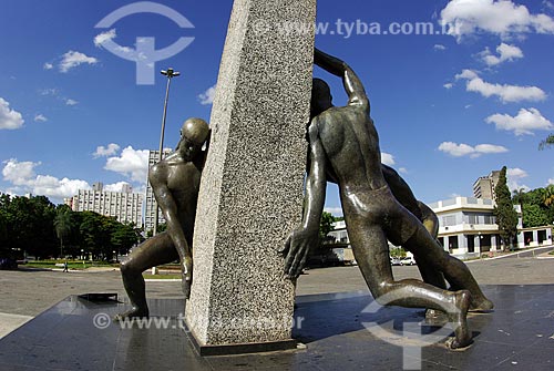  Subject: Monumento às Três Raças (Monument to Three Races) / Place: Goiania City - Goias State - Brazil / Date: 05/26/2007 