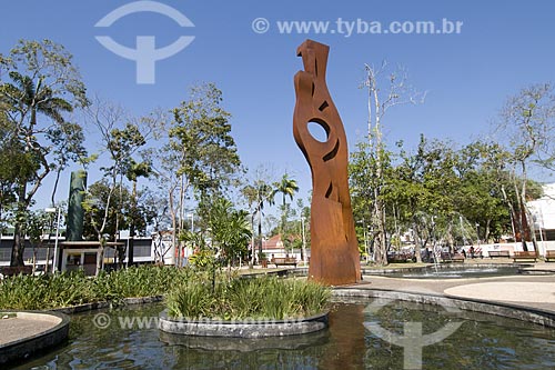 Subject: Sculpture of artist Haruyoshi Ono / Location: Revolution Square (Praça da Reveolução) - Rio Branco City - Acre State - Brazil / Date: 07/16/2008 