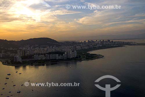  Subject: Overview of nightfall in Rio de Janeiro / Place: Rio de Janeiro City - Rio de Janeiro State - Brazil / Date: 07/31/2008 