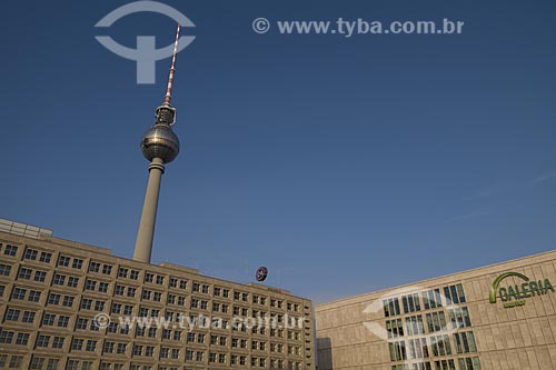  Subject: Alexanderplatz Square, touristic place and icon of Berlin / Place: Berlin City - Germany / Date: 09/27/2008 