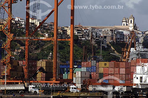 Subject: Salvador city seaport seen from the sea (Todos os Santos bay). Container`s terminal / Place: Salvador city - Bahia state - Brazil / Date: 07/18/2008 