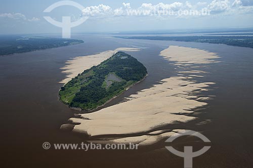  Subject: Amazon river, with banks of sand exposed in the dry season, west of Itacoatiara  city/ Place: Amazonas state - Brazil / Date: 07/2007 