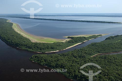  Subject: Anavilhanas Ecological Station (ESEC), in Rio Negro (Black River) / Place: Amazonas state - Brazil / Date: 10/26/2007 