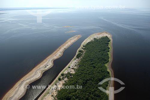  Subject: Anavilhanas Ecological Station (ESEC), in Rio Negro (Black River) / Place: Amazonas state - Brazil / Date: 10/26/2007 