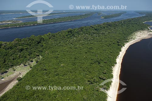  Subject: Anavilhanas Ecological Station (ESEC), in Rio Negro (Black River) / Place: Amazonas state - Brazil / Date: 10/26/2007 