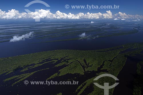  Subject: Anavilhanas Ecological Station (ESEC), in rio Negro (Black River) above Manaus city / Place: Amazonas state - Brazil / Date: 06/30/2007 