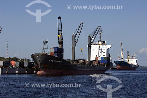  Subject: Ship anchored - Black River (Rio Negro) / Place: Near Manaus City - Amazonas State - Brazil / Date: June 2007 