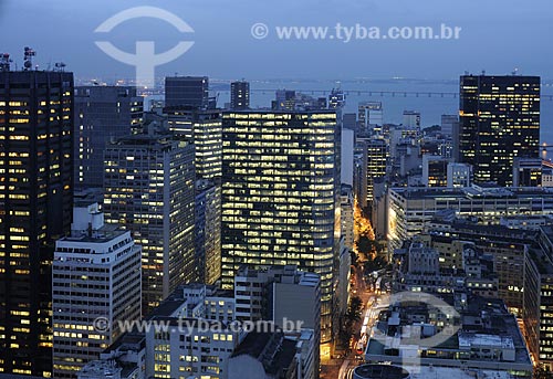  Subject: Aerial view - Sunset with streets and buildings iluminated - Downtown / Place: Rio de Janeiro City - Rio de Janeiro State - Brazil / Date: November 2008 