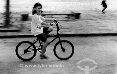  Subject: Child riding a bike / Place: Rio de Janeiro City - Rio de Janeiro State - Brazil / Date: 1998  