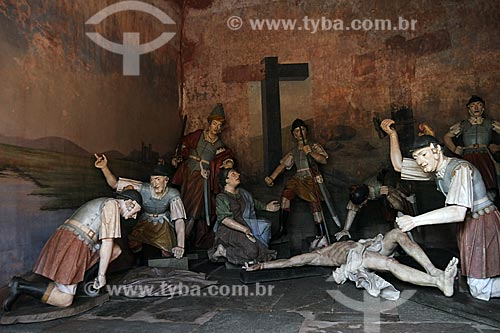  Wood Statues - Via Crucis - Santuario Bom Jesus de Matosinhos Church - Sculpted by Antonio Francisco Lisboa (Aleijadinho)  - Congonhas city - Minas Gerais state (MG) - Brazil