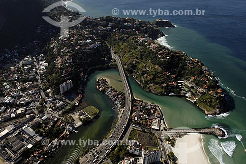  Subject: Aerial view of Joa viaduct crossing Marapendi channel / Place: Barra da Tijuca Neighbourhood - Rio de Janeiro City - Rio de Janeiro State - Brazil / Date: June 2008 