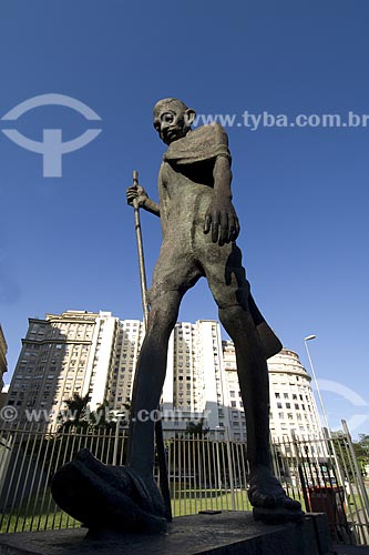  Subject: Statue in Mahatma Ghandi Square. The bronze sculpture was given by India Government to Brazil in 1964 / Place: Mahatma Ghandi Square - Rio de Janeiro city - Rio de Janeiro state - Brazil / Date: 2008 
