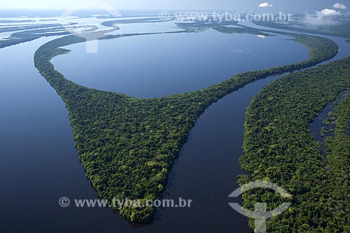  Subject: Aerial view of Anavilhanas Ecological Station (ESEC) / Place: Rio Negro (Black River) - Amazonas State - Brazil / Date: June 2007 