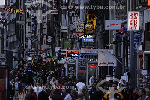  Subject: Crowd in Damrak Avenue / Place: Amsterdam - Netherlands / Date: May 2009 