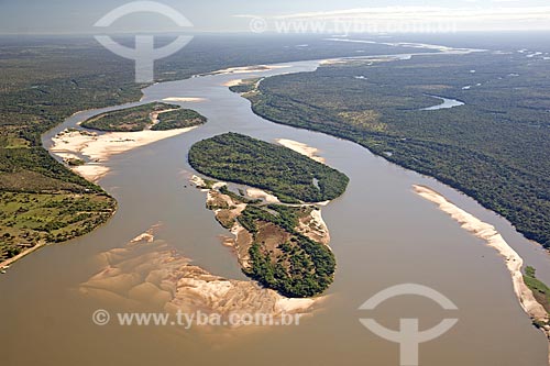 Subject: Aerial view of Araguaia river, during the dry season, when sandbeaches appear in the rivers of Cerrado (brazilian savanna) / Place: near Luciara and Sao Felix do Araguaia cities - Limit between Mato Grosso and Tocantins states / Date: June  