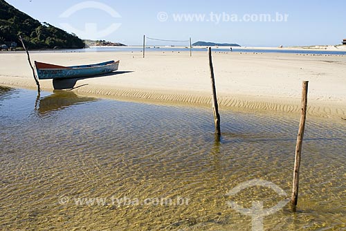  Subject: Beach - Guarda do Embau Neighbourhood / Place: Palhoça City - Santa Catarina State - Brazil / Date: May 2009 
