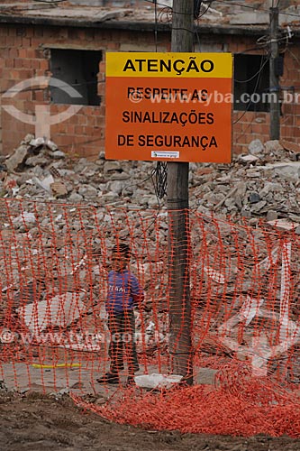  Subject: PAC Works - Programa de Aceleração do Crescimento / Place: Complexo do Alemao slum - North Zone of Rio de Janeiro city - Brazil / Date: August 2009 