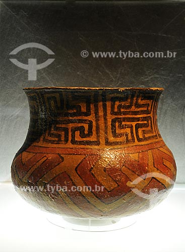  Subject: Indigenous ceramic, from the tribe Asurini of Médio Rio Xingu (medium Xingu River), next to Altamira city / Place: Rio de Janeiro city - Rio de Janeiro state - Brazil / Date: June, 2009 