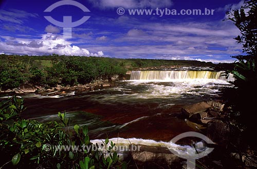  Subject: Waterfall in Canaima National Park / Place: Santa Helena de Uairen - Venezuela / Date: March, 2009 