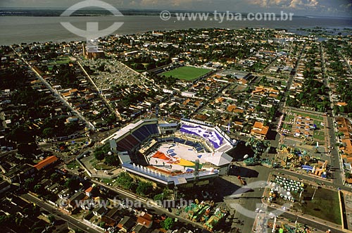  Subject: Aereal view of Bumbódromo, where happens the Parintins Folk Festival - Amazonas river in the background / Place: Parintins city - Amazonas state - Brazil / Date: July, 2005 