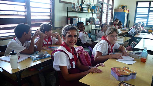  Subject: Children in school  / Local: Havana - Cuba / Date: october 2009 