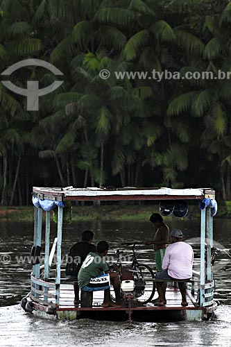  Subject: Acara river ferry crossing / Place: Acara city - Para state - Brazil / Date: April 2009 